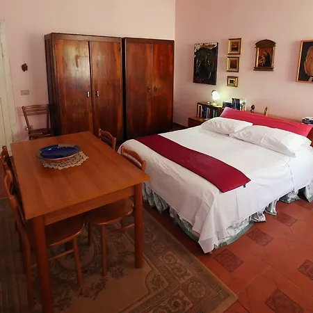 Bed & Breakfast Austria 1843 *
