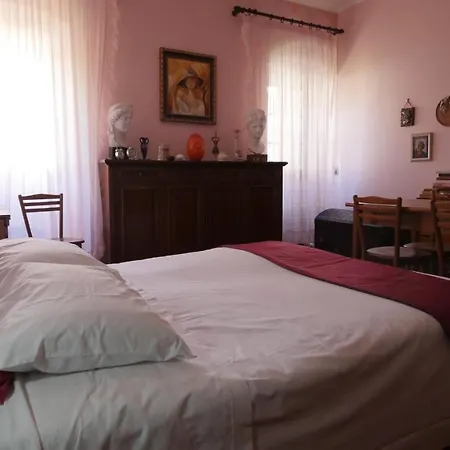 Austria 1843 Bed & Breakfast Durres